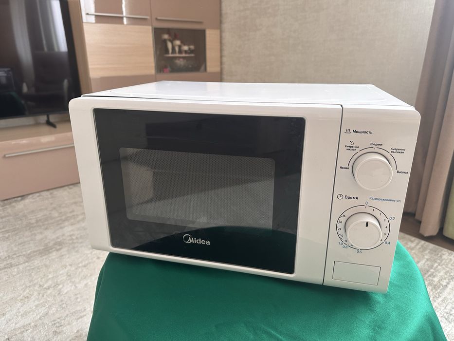 Продам микроволновую печь