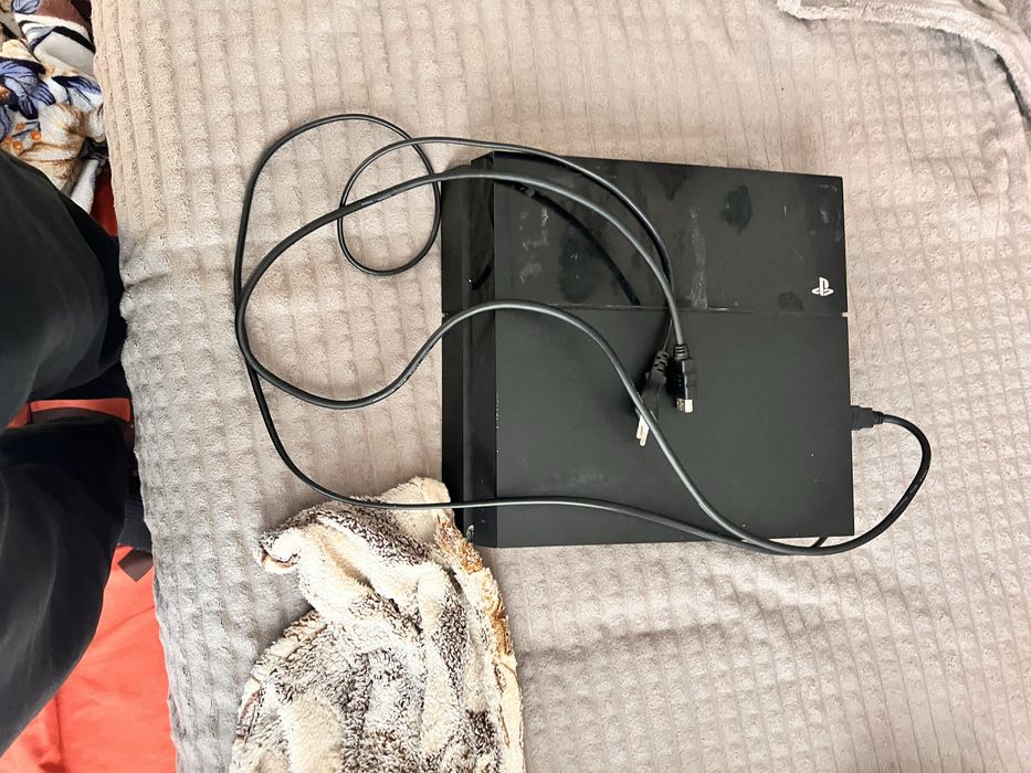 Продаеться пс 4