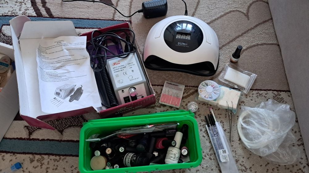 Продам набор для маникюра