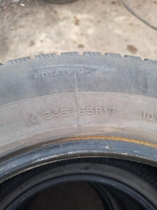 Продам шины на 17