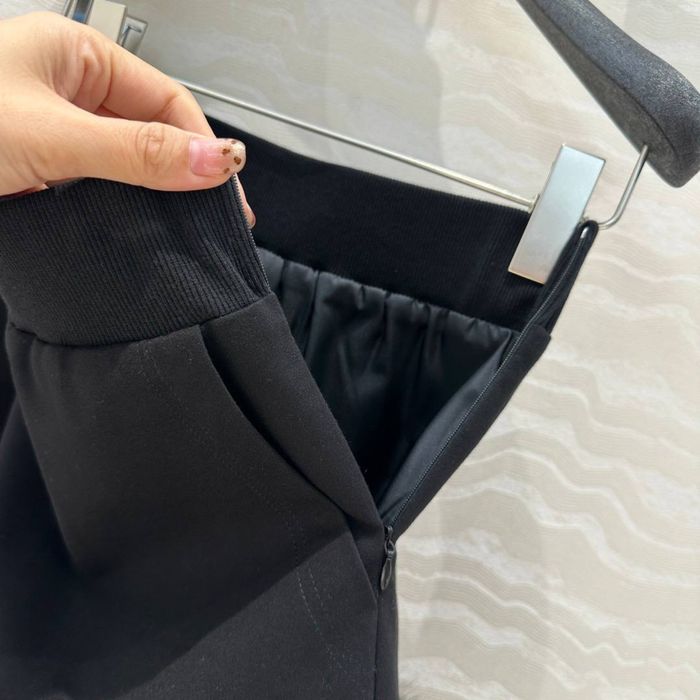 Къса пола на Prada