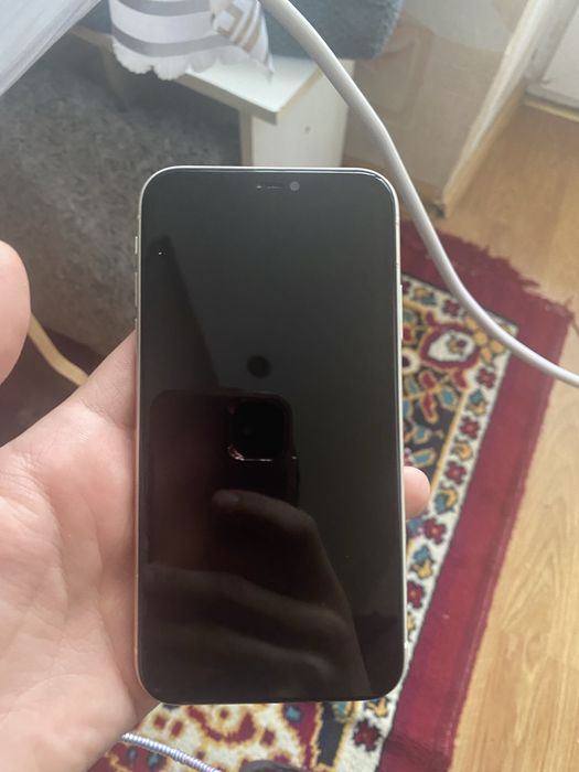 Айфон 11 каробкасымен