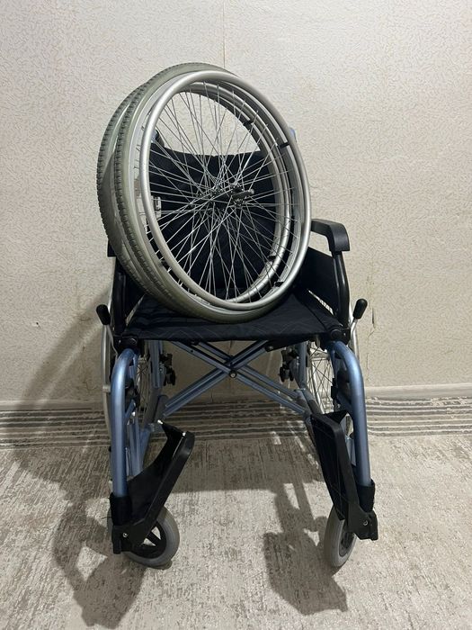 Инвалидная коляска