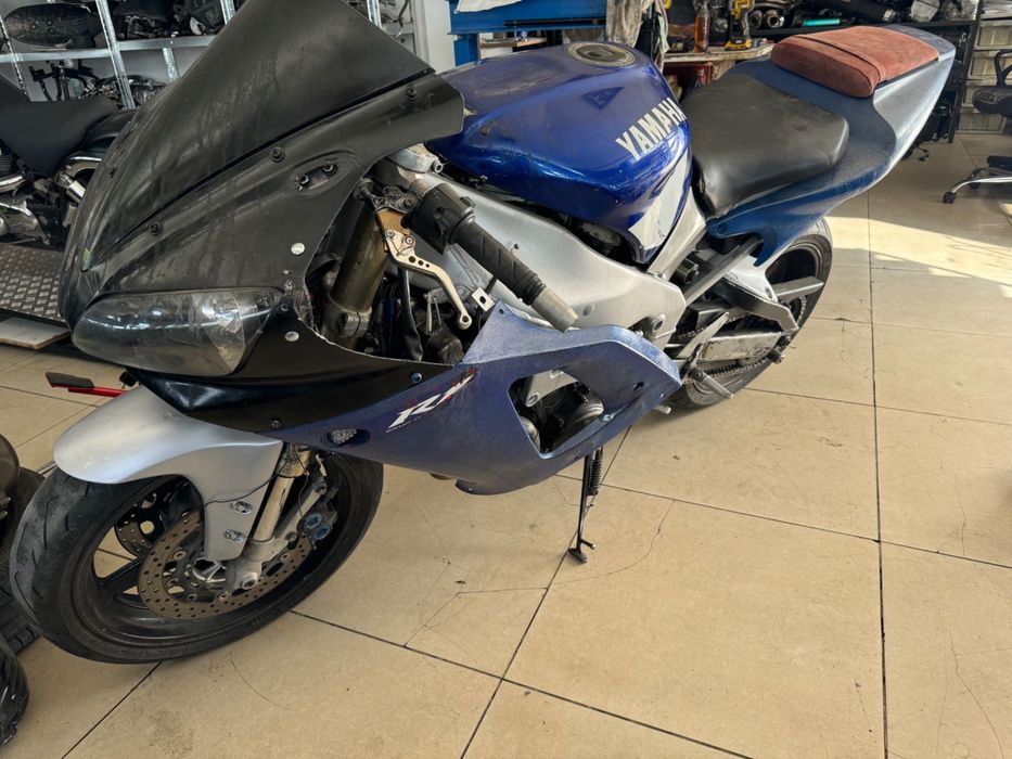 Yamaha R1 на ЧАСТИ