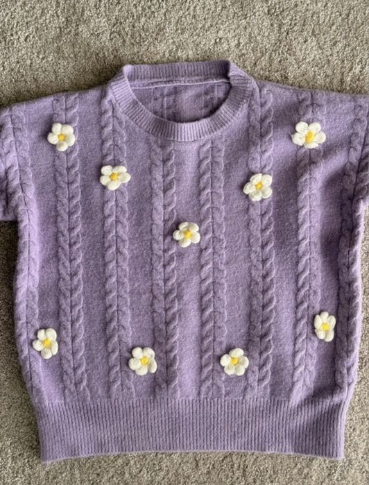 Pulover lila cu flori aplicate – mărime S/M