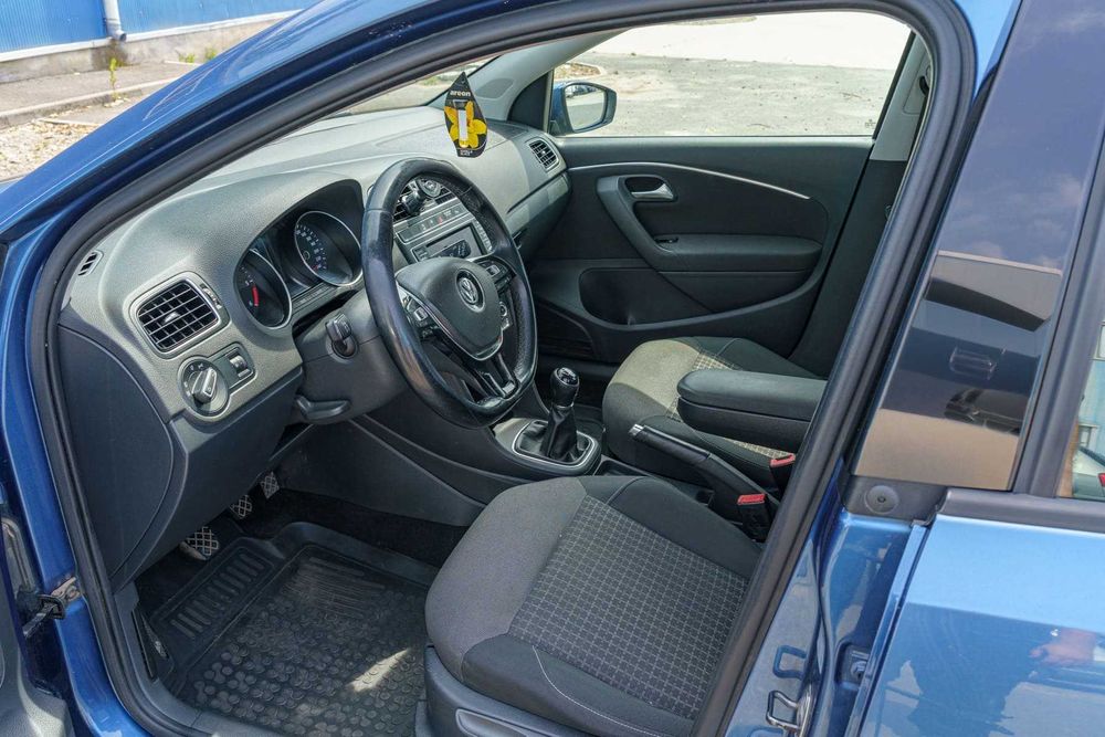 VOLKSWAGEN Polo 2015 — imagine 5