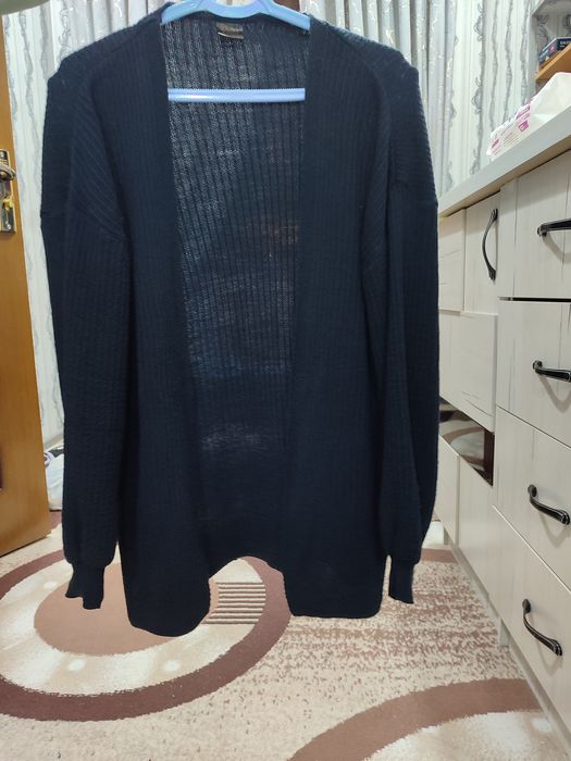 Хаммасини 10000 сумдан бервораман. Отдам всё по 10000сум