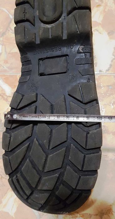 продавам обувки Viper S3