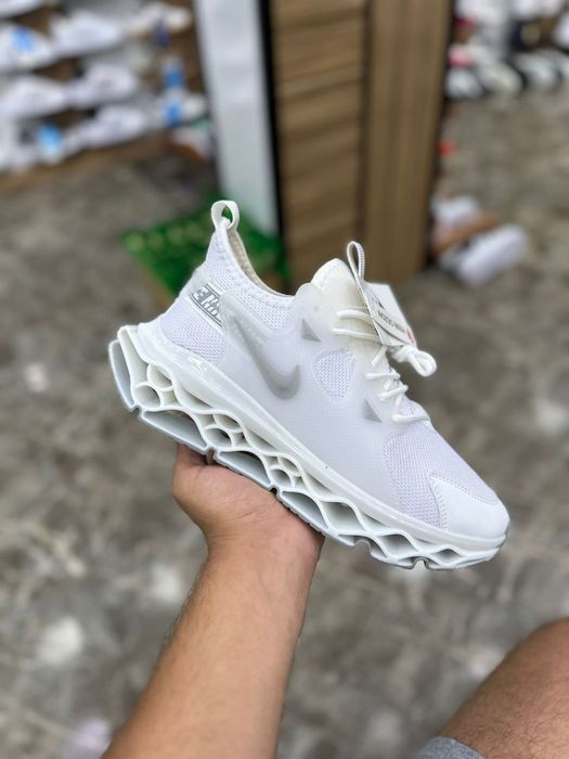 Modele noi pe stoc 40-44