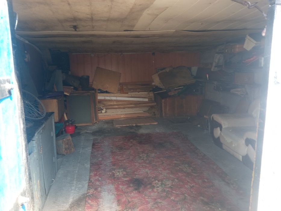 Продается гараж в районе автосервис "Четверка"