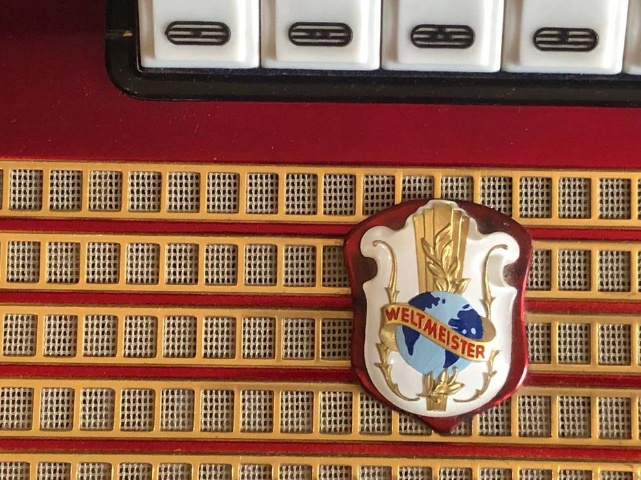 Аккордеон Weltmeister 3/4 [красно-перламутровый]