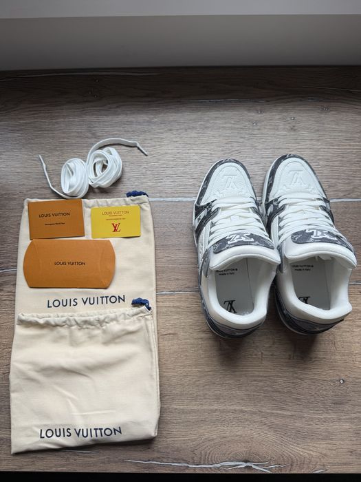 Louis Vuitton Trainers - маратонки