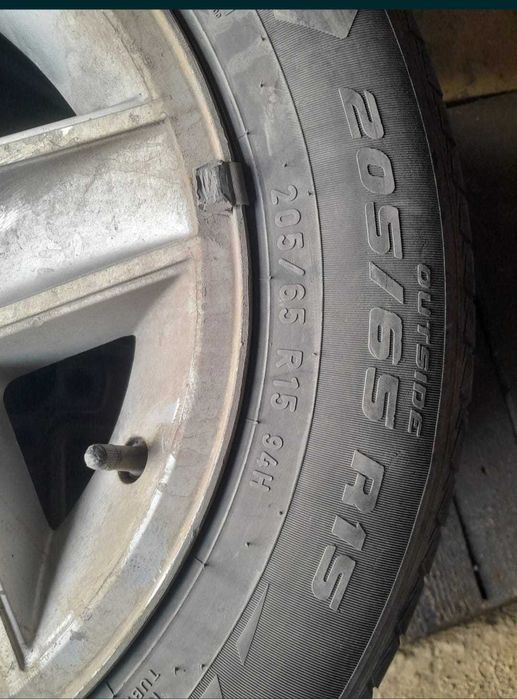 продаю шины с дисками на бмв е34 15 размер