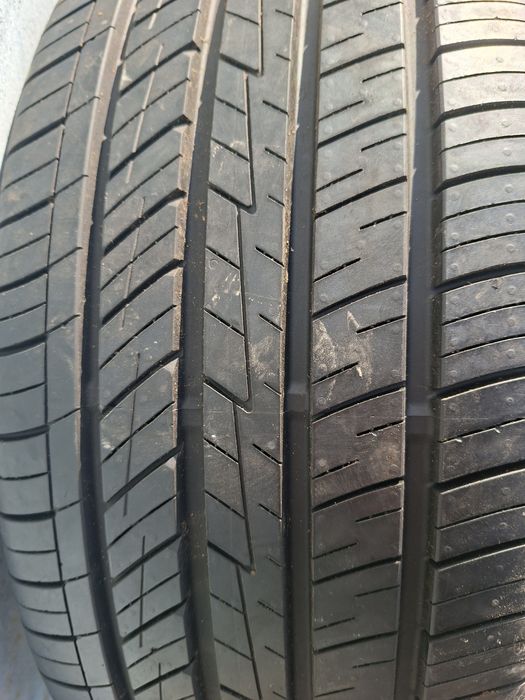 Продам шины 235/45/18 нексен