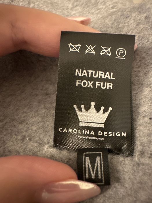 Palton deosebit din lana de alpaca cu guler de vulpe arctica