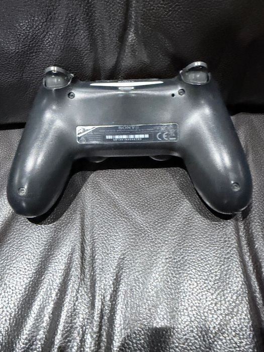 PlayStation 4 с кутия