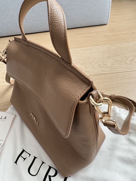 Оригинална Furla чанта с документи