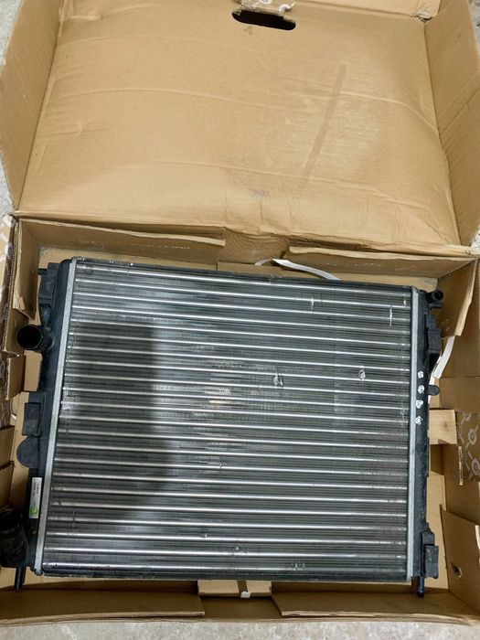 Радиатор за Рено Клио, Valeo нов