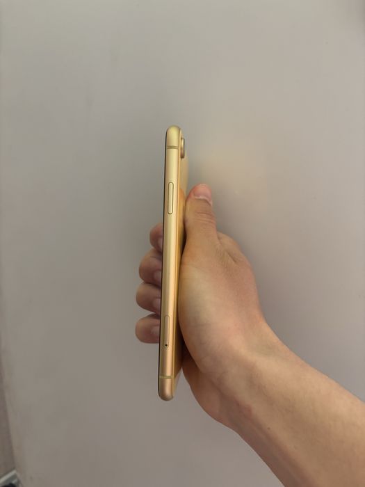 iPhone XR 64gb. Yellow
