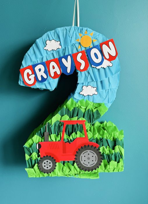 Трактор пинята Ферма