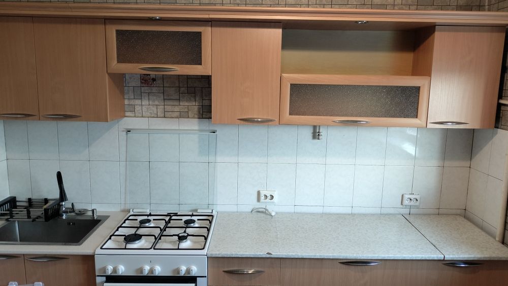 Продам мебель с газплитой