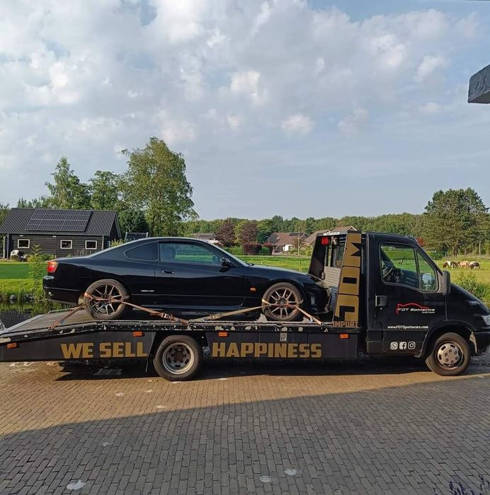 Пътна помощ, самосвал с кран.