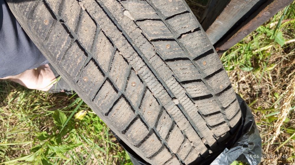 Продам резину на R 15 -195/65