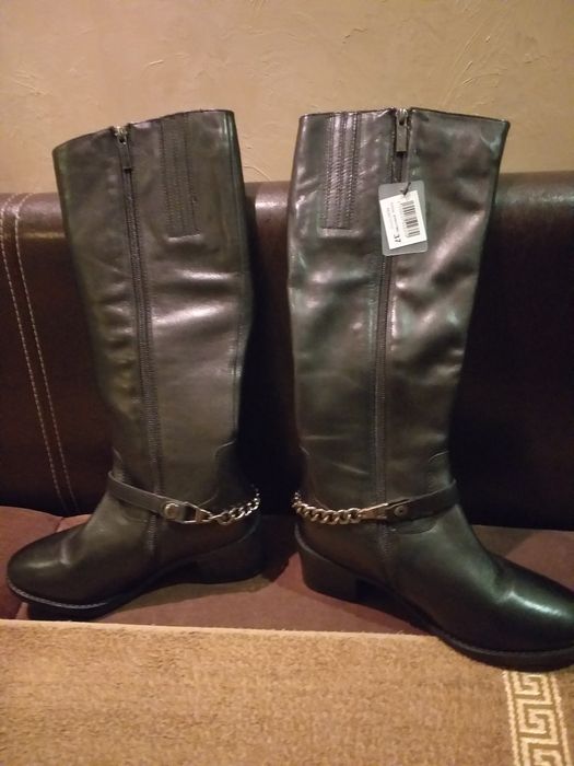 Продаю длинные сапоги (ботфорты)