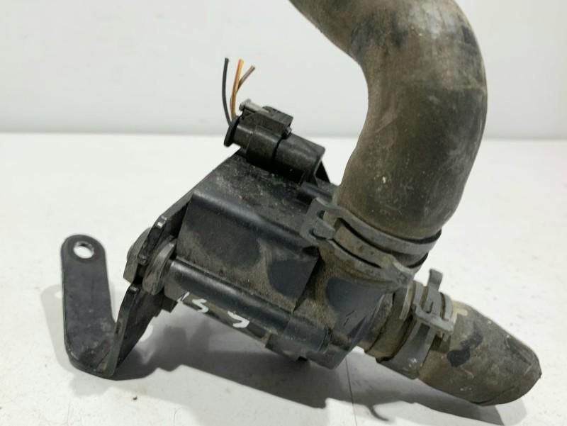 Pompa recirculare apa Audi A4 8W2, B9 04L965559A 2.0 tdi DEUA 150 cp;
