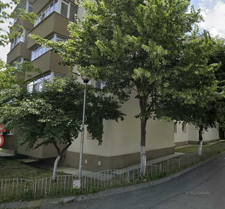 Apartament 4 camere decomandat suprafata totala de 84,25 mp zona Nord