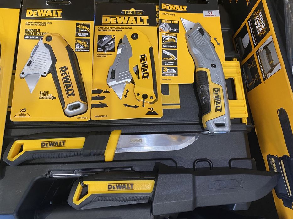 Нож DeWALT - Универсални , Сгъваеми , Макетни