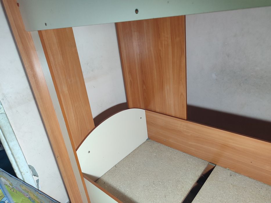 Продаю двухъярусную кровать