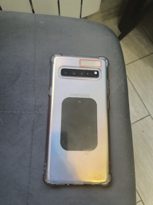 Продам самсунг s10