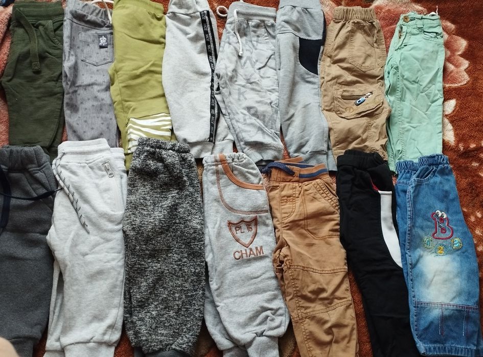 Продам костюмчики, куртки,штаны
