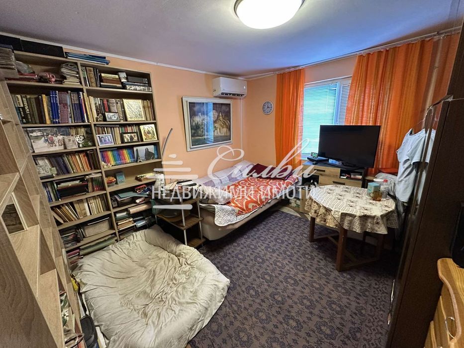 Самостоятелна ТУХЛЕНА къща - кв.Бряг