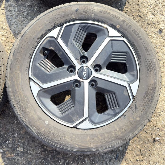 Джант с гуми Kia Niro 16"