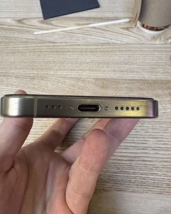 Iphone 15 pro в хорошем состоянии