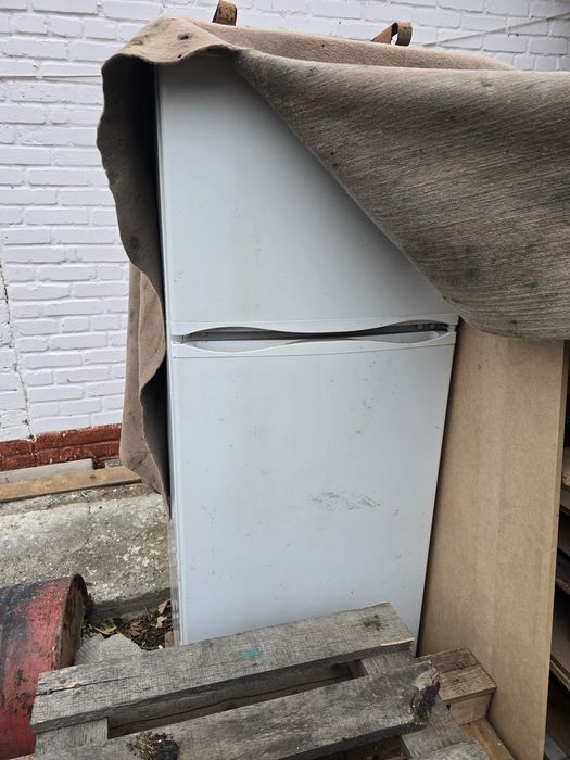 Продам холодильник