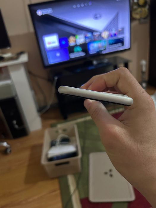 iPhone 11 оригнал катпайт легенда телефон