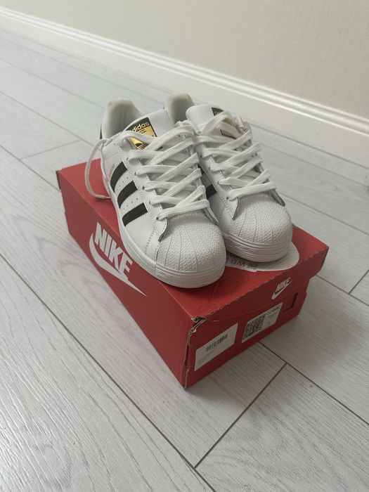 Продам кеды adidas