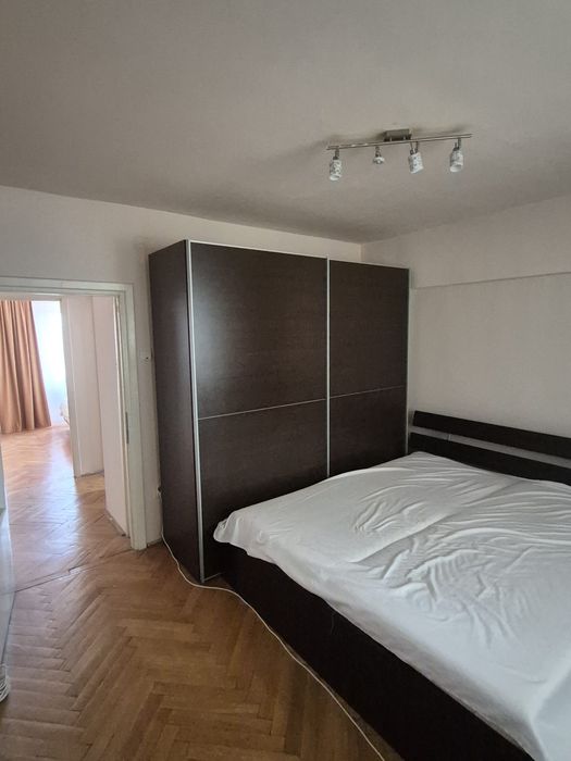 Vand apartament 3 camere, 75 m2, lângă Iulius Mall!!, etaj 4/8