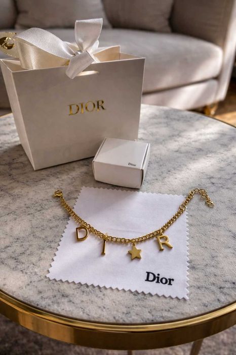 дамска гривна диор неръждаема стомана dior нова златна златиста