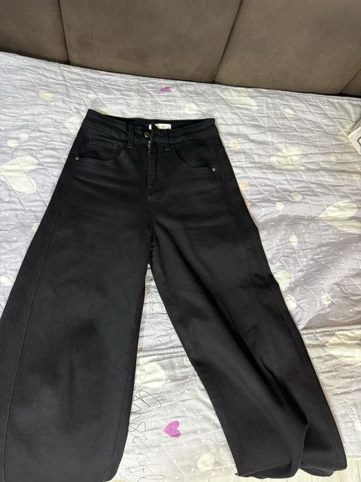 джинцы черные на девушку