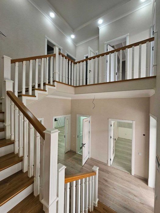 Сергели. Хонобод .1.5 сотихда 6 хонали зор уй сотаман.