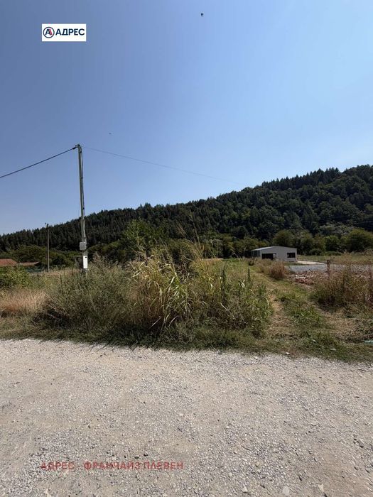 Парцел в Ловеч, област-гр.Троян площ 2082 цена 70788