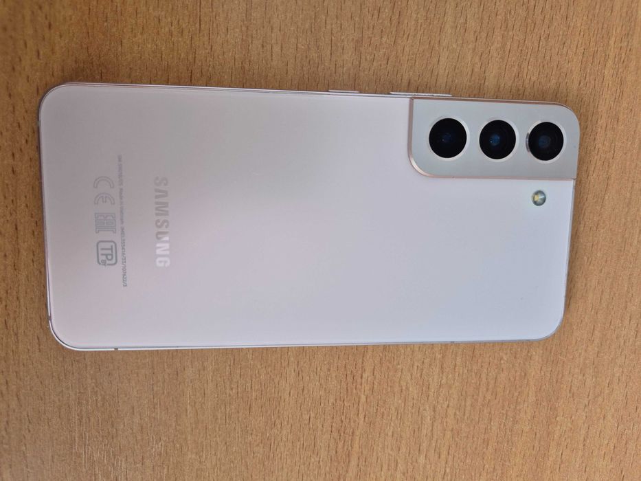 Продам НЕРАБОЧИЙ Samsung galaxy S22