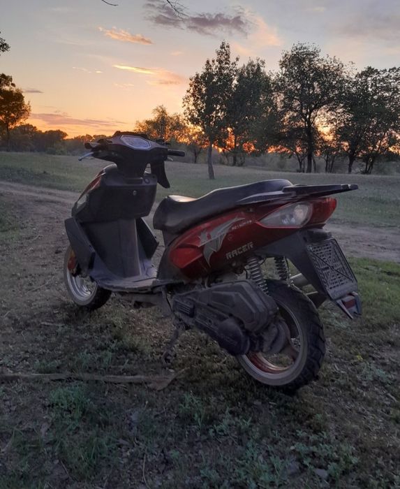 Продам скутр рейсер стелс 150 куб