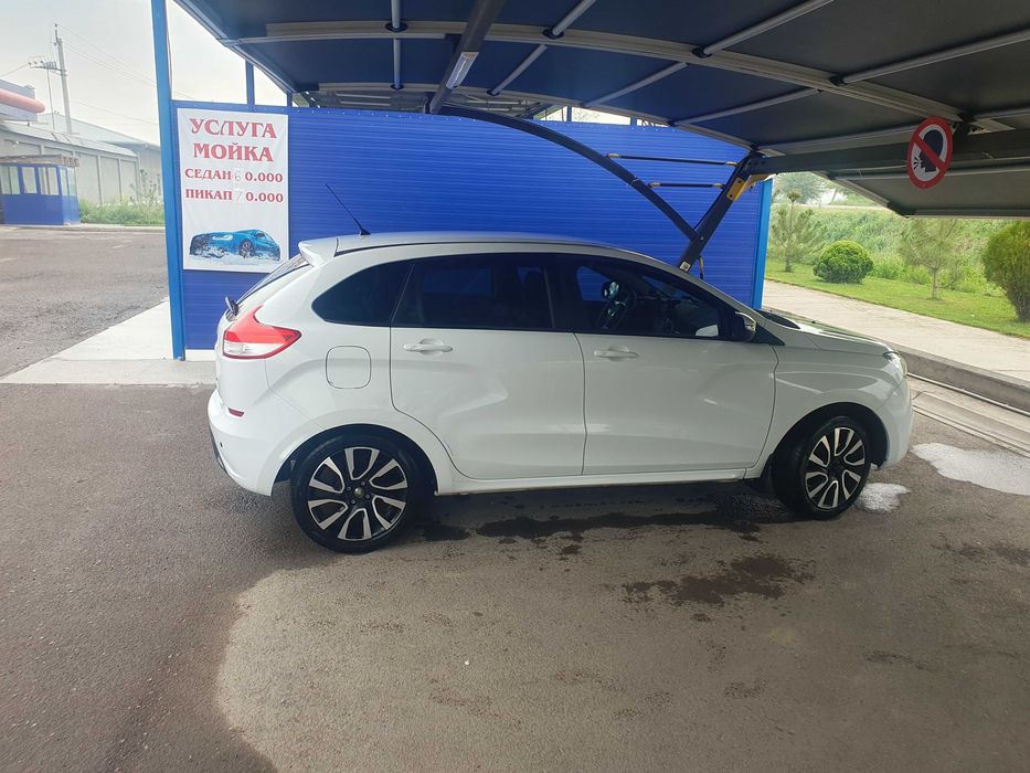 Продаётся лада X-Rey, пробег 25000,состояние идеальное.