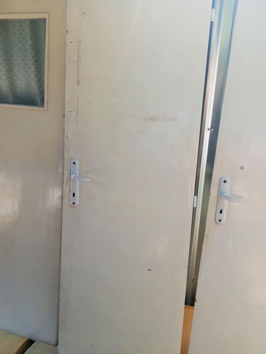 Интериорни врати