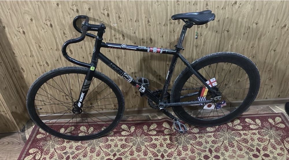 Fixed gear.